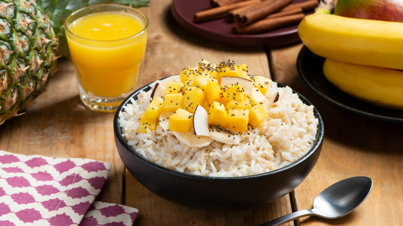 Рис на завтрак рецепты. Овсянка с ананасом. Рис на завтрак. Каша с ананасом. Блюда из риса на завтрак.