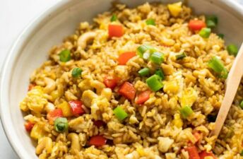 Thai-Fried-Rice-with-Pineapple