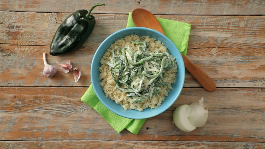 Poblano strips with cream and rice