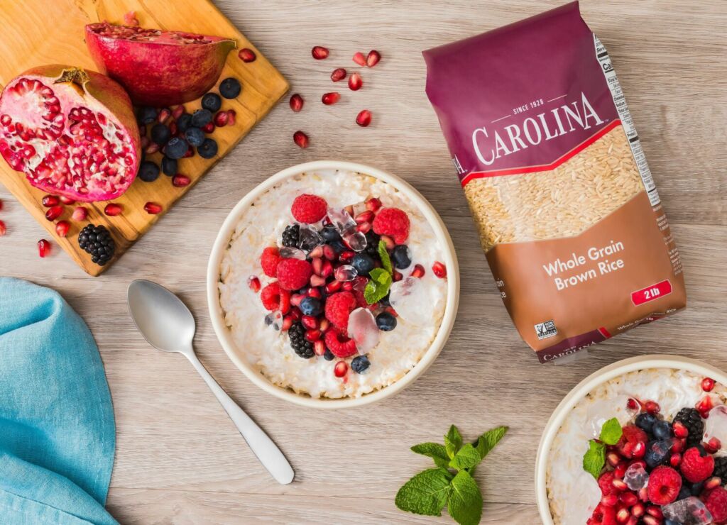 natures-cereal-brown-rice-bowl-served-with-fresh-fruit